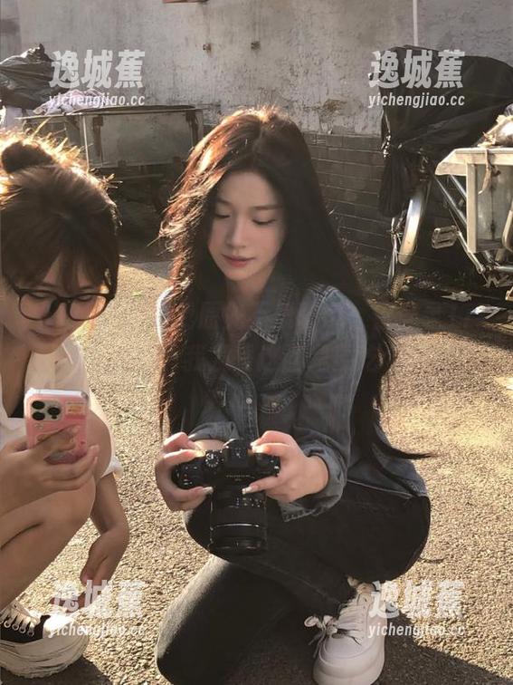 我原先不爱吃瓜，但登录17吃瓜网后，我发誓这回是要吃个够！