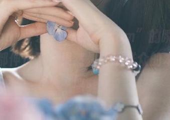 登录“51cg1.com”的瞬间，脖子都伸长了，果然是吃瓜群众的本能反应。