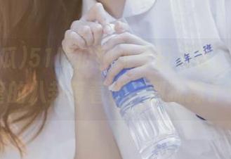 51吃瓜网址今日必备，满满一筐的八卦等着你，别犹豫了！