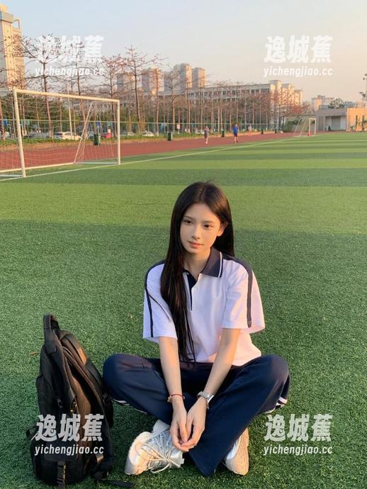 把“52cg”地址贴窗户上，邻居们肯定攒着八卦小纸条来找我了吧？