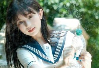 bg88fun网站上的瓜，吃了绝对不怕胖，最好还是准备好一桶瓜子。