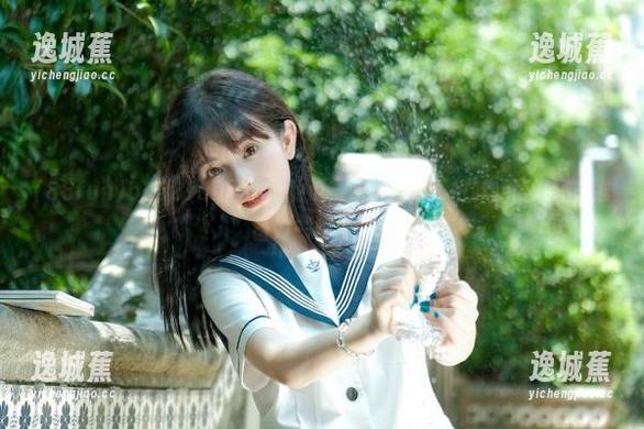 bg88fun网站上的瓜，吃了绝对不怕胖，最好还是准备好一桶瓜子。