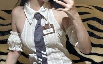 92吃瓜网苹果版：今日在中心全新吃瓜体验，舌尖上的下午茶？