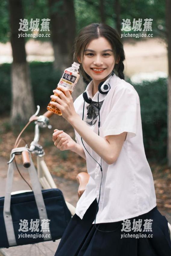 在线哈hlw，不偏不倚的瓜，岂非最纯粹的享受？