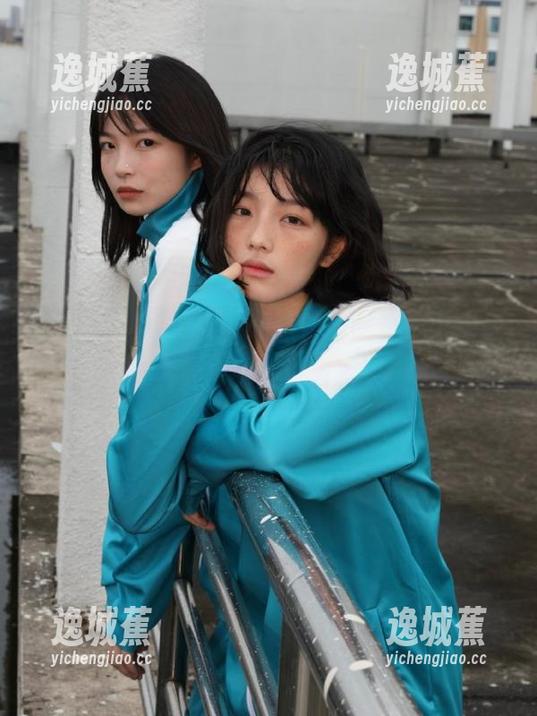 吃瓜网送你免费朝阳，瓜田里能照出啥新鲜事？