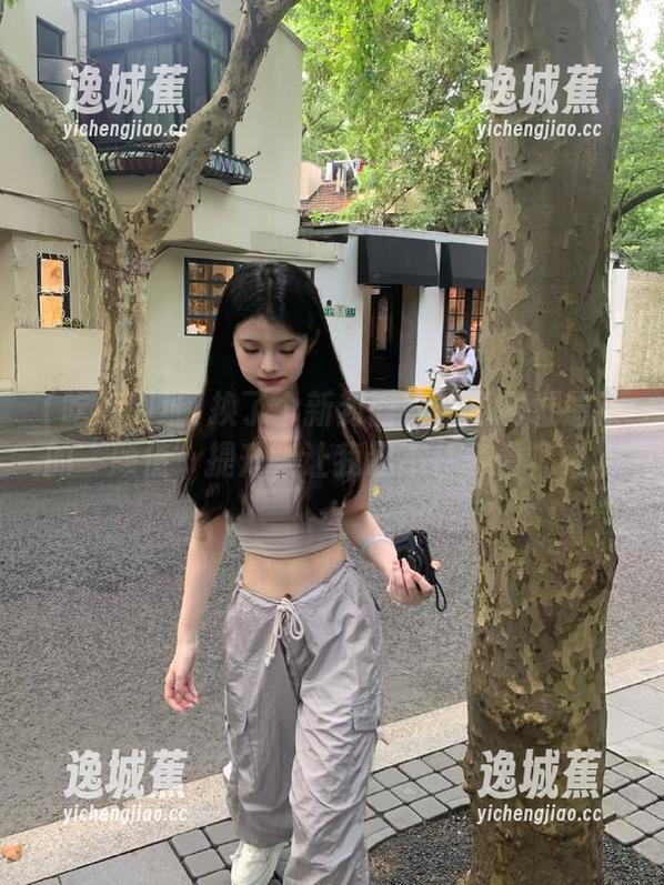 换了个新封面？吃瓜网址最新的“颜值”提升，让我忍不住多看几眼。