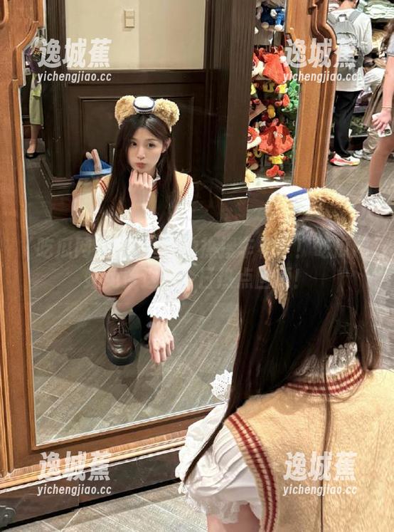 刚道歉的热搜车祸？！吃瓜网站免费送你今日热点回顾！