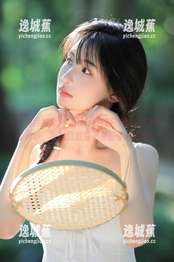 “黑料网络版”直达沙发边的八卦，吃瓜到底要不要搭小板凳呢？