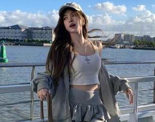 “黑料老司机”网站，各种黑料大集合，今天吃的不止是瓜，还有皱眉和哈哈！